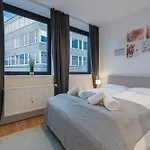 Appartement Modernes, Zentrales City-apartment Am Kennedyplatz, Nahe Hauptbahnhof Und Limbecker Platz, Lichtdurchflutete Raeume Essen