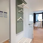 Modernes, Zentrales City-apartment Am Kennedyplatz, Nahe Hauptbahnhof Und Limbecker Platz, Lichtdurchflutete Raeume *
