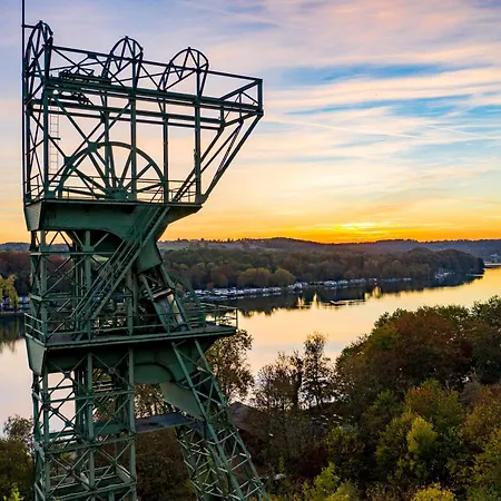 Modernes, Zentrales City-apartment Am Kennedyplatz, Nahe Hauptbahnhof Und Limbecker Platz, Lichtdurchflutete Raeume 公寓 埃森