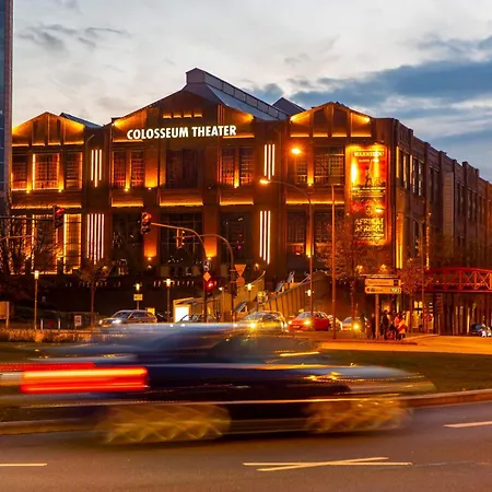 Modernes, Zentrales City-apartment Am Kennedyplatz, Nahe Hauptbahnhof Und Limbecker Platz, Lichtdurchflutete Raeume * 埃森