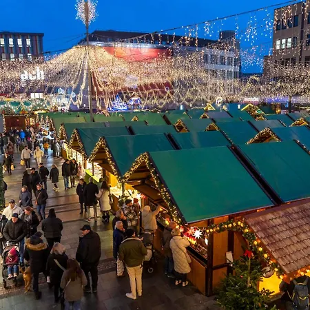 Modernes, Zentrales City-apartment Am Kennedyplatz, Nahe Hauptbahnhof Und Limbecker Platz, Lichtdurchflutete Raeume 公寓