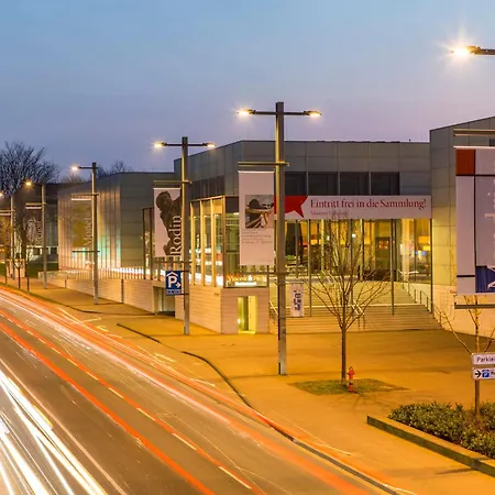 Lägenhet Modernes, Zentrales City-apartment Am Kennedyplatz, Nahe Hauptbahnhof Und Limbecker Platz, Lichtdurchflutete Raeume