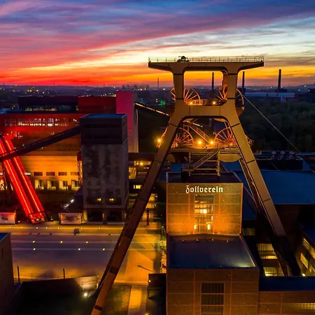 Modernes, Zentrales City-apartment Am Kennedyplatz, Nahe Hauptbahnhof Und Limbecker Platz, Lichtdurchflutete Raeume 公寓 *