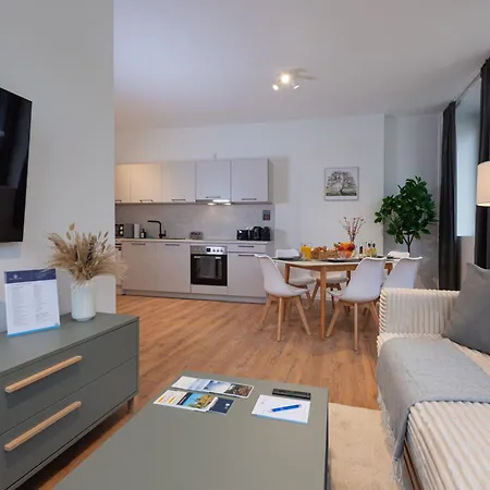 Modernes, Zentrales City-Apartment Am Kennedyplatz, Nahe Hauptbahnhof Und Limbecker Platz, Lichtdurchflutete Raeume * Essen