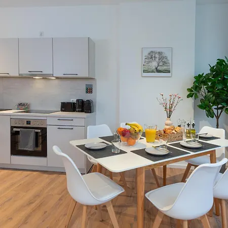 公寓 Modernes, Zentrales City-apartment Am Kennedyplatz, Nahe Hauptbahnhof Und Limbecker Platz, Lichtdurchflutete Raeume