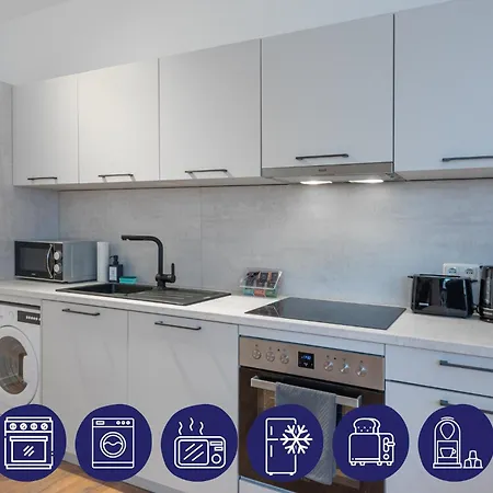 Modernes, Zentrales City-apartment Am Kennedyplatz, Nahe Hauptbahnhof Und Limbecker Platz, Lichtdurchflutete Raeume Lägenhet