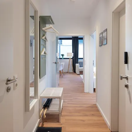 Modernes, Zentrales City-apartment Am Kennedyplatz, Nahe Hauptbahnhof Und Limbecker Platz, Lichtdurchflutete Raeume Lägenhet *