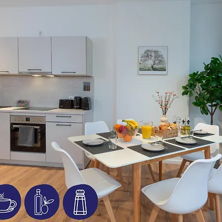 Modernes, Zentrales City-apartment Am Kennedyplatz, Nahe Hauptbahnhof Und Limbecker Platz, Lichtdurchflutete Raeume Apartmán