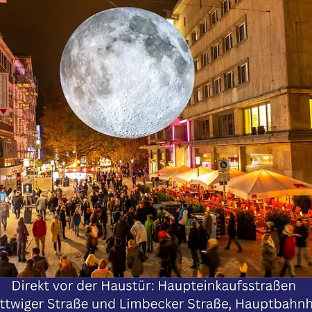 Modernes, Zentrales City-apartment Am Kennedyplatz, Nahe Hauptbahnhof Und Limbecker Platz, Lichtdurchflutete Raeume Apartmán