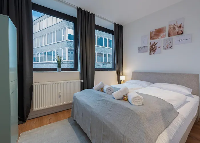 Lejlighed Modernes, Zentrales City-apartment Am Kennedyplatz, Nahe Hauptbahnhof Und Limbecker Platz, Lichtdurchflutete Raeume Essen