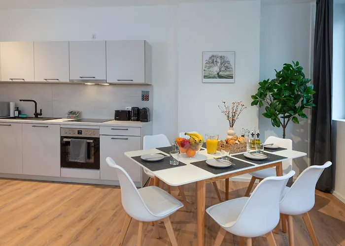 아파트 Modernes, Zentrales City-apartment Am Kennedyplatz, Nahe Hauptbahnhof Und Limbecker Platz, Lichtdurchflutete Raeume