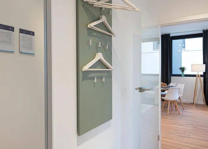 Modernes, Zentrales City-apartment Am Kennedyplatz, Nahe Hauptbahnhof Und Limbecker Platz, Lichtdurchflutete Raeume *