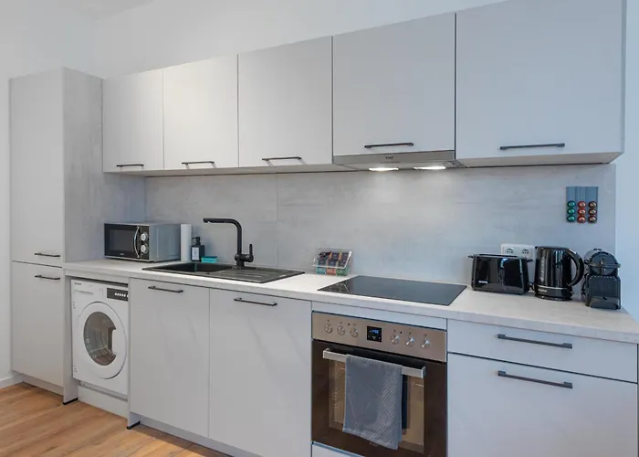 Modernes, Zentrales City-apartment Am Kennedyplatz, Nahe Hauptbahnhof Und Limbecker Platz, Lichtdurchflutete Raeume Lejlighed