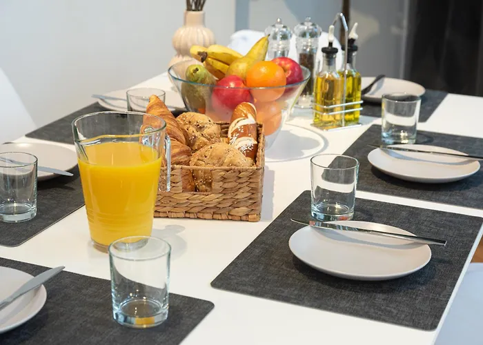 Lejlighed Modernes, Zentrales City-apartment Am Kennedyplatz, Nahe Hauptbahnhof Und Limbecker Platz, Lichtdurchflutete Raeume *