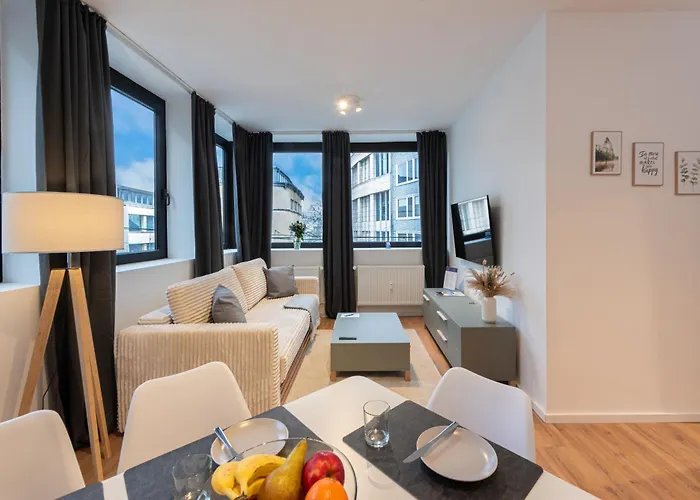 아파트 Modernes, Zentrales City-apartment Am Kennedyplatz, Nahe Hauptbahnhof Und Limbecker Platz, Lichtdurchflutete Raeume *