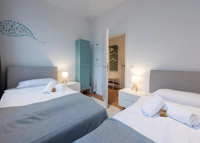 Lejlighed Modernes, Zentrales City-apartment Am Kennedyplatz, Nahe Hauptbahnhof Und Limbecker Platz, Lichtdurchflutete Raeume